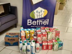 Bethel recebe 110 litros de leite arrecadados de campanha realizada no Dia das Crianças